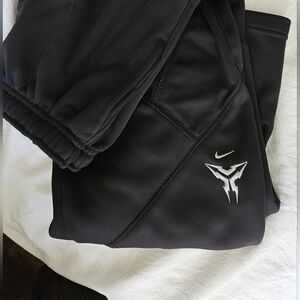 NIKE Boys Fit Therma Black Vintage Athletic Pants L